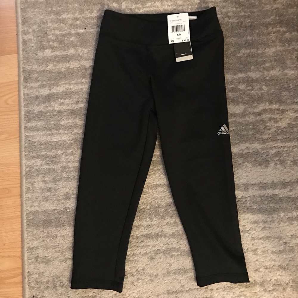 ADIDAS CAPRI TIGHTS WOMEN NWT.